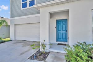 2402 OAKWOOD LANE, DAVENPORT, FL 33837 - MLS#MFRS5136298