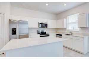 248 NINE IRON DRIVE, DAVENPORT, FL 33896 - MLS#MFRS5136335