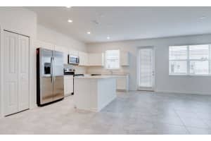 248 NINE IRON DRIVE, DAVENPORT, FL 33896 - MLS#MFRS5136335