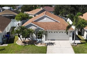 2304 Lily Pad Ln, KISSIMMEE