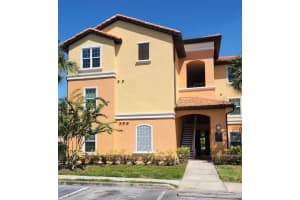 5447 Vineland Rd #1207, ORLANDO