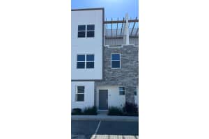 420 Famagusta Dr, DAVENPORT