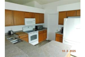 2542 CAMPHORWOOD CIRCLE, KISSIMMEE, FL 34744 - MLS#MFRS5136753