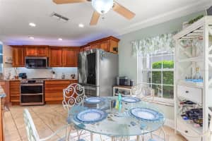 537 RIDGE VIEW DR, DAVENPORT, FL 33837 - MLS#MFRS5136837