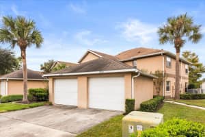 2713 EMERALD LAKE COURT, KISSIMMEE, FL 34744 - MLS#MFRS5136847