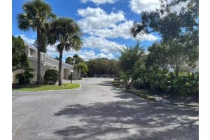 5395 VINELAND ROAD, ORLANDO, FL 32811 - MLS#MFRS5137267