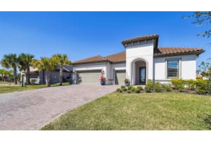 3704 VIA MONTE NAPOLEONE DRIVE, POINCIANA, FL 34759 Sold 12/15/25