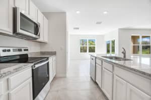 1112 BROOKLET ROAD, DAVENPORT, FL 33837 - MLS#MFRS5137316