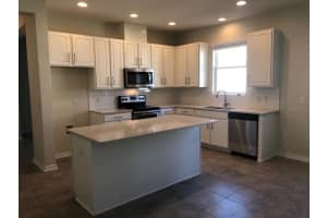 2715 CREEKMORE COURT, KISSIMMEE, FL 34746 - MLS#MFRS5137378