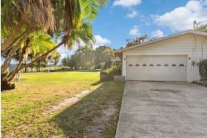 300 LAKE LENA BOULEVARD, AUBURNDALE, FL 33823 Sold 12/19/25