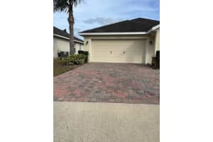 130 VICTORY AVENUE, DAVENPORT, FL 33837 - MLS#MFRS5138053