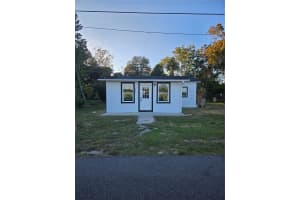 38835 Pine St Umatilla, FL 32784 - Off Market