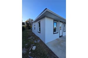 38835 Pine St Umatilla, FL 32784 - Off Market