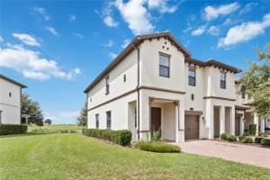 1318 Royal St George Blvd, DAVENPORT