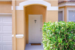 8855 VILLA VIEW CIRCLE, ORLANDO, FL 32821 - MLS#MFRS5138641