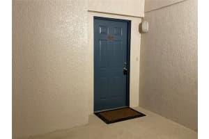 3001 Laurel Park Dr #102, KISSIMMEE