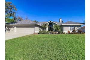 220 COLLEGE GROVE CIRCLE, WINTER HAVEN, FL 33881 - MLS#MFRS5138702