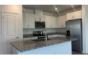 692 STONEY POINT CIRCLE, DAVENPORT, FL 33896 - MLS#MFRS5139173