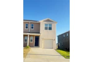 1727 Wooden St, DAVENPORT