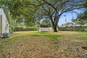 1405 DOLPHIN DRIVE, LAKELAND, FL 33801 - MLS#MFRS5139392