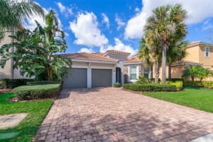 11918 AUTUMN FERN LANE, ORLANDO, FL 32827 - MLS#MFRS5139585