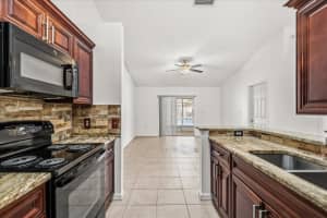 1621 EMILY COURT, KISSIMMEE, FL 34744 - MLS#MFRS5139745