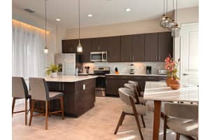 304 VILLA DOMANI CT, DAVENPORT, FL 33896 - MLS#MFRS5140224