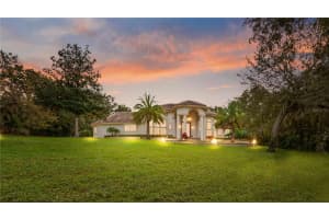 1040 Sweetwater Club Blvd, LONGWOOD