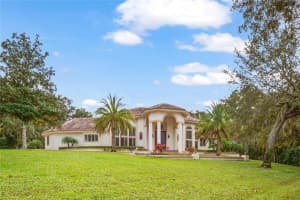 1040 SWEETWATER CLUB BOULEVARD, LONGWOOD, FL 32779 - MLS#MFRS5140304