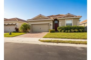 2169 Lake Side Ave, DAVENPORT