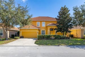 4064 Oaktree Dr, DAVENPORT