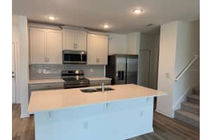 362 THOMPSON VILLAGE AVENUE, APOPKA, FL 32703 - MLS#MFRS5140746