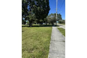 201 29TH STREET, FORT PIERCE, FL 34947 - MLS#MFRS5140758