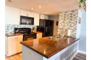 2731 POINCIANA BOULEVARD, KISSIMMEE, FL 34746 - MLS#MFRS5141089