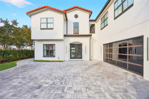 10613 Mobberley Cir Orlando, FL 32832 - Off Market