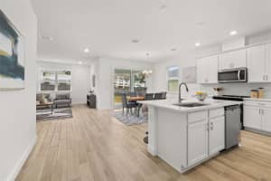 995 FIESTA KEY CIRCLE, LADY LAKE, FL 32159 - MLS#MFRS5141253