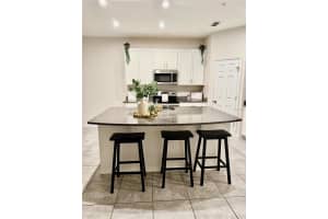 10560 Salt Grove St Orlando, FL 32824 - Off Market