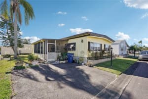 5316 53RD AVENUE, BRADENTON, FL 34203 - MLS#MFRS5141589