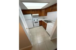 1918 CRYSTAL GROVE DRIVE, LAKELAND, FL 33801 - MLS#MFRS5141666