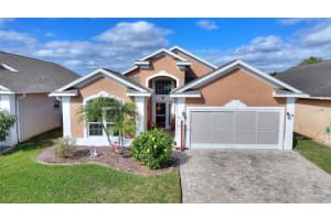 318 HIGH VISTA DR, DAVENPORT, FL 33837 - MLS#MFRS5141677