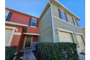 608 Cresting Oak Cir #28, ORLANDO