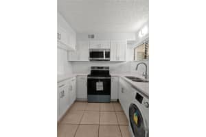 1108 BARTOW ROAD, LAKELAND, FL 33801 - MLS#MFRS5141755