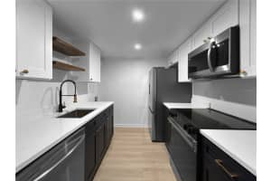 805 SKY LAKE CIRCLE, ORLANDO, FL 32809 - MLS#MFRS5142193