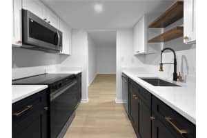 805 SKY LAKE CIRCLE, ORLANDO, FL 32809 - MLS#MFRS5142193