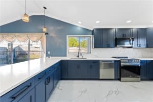 2737 FOXWOOD COURT, ORLANDO, FL 32818 - MLS#MFRS5142395