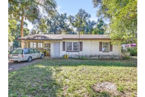 318 W Palmetto Ave, DELAND