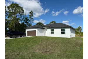 1121 Florence St E, LEHIGH ACRES