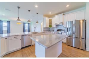 570 SANCTUARY BOULEVARD, WINTER HAVEN, FL 33881 - MLS#MFRS5142747