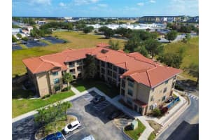 909 Charo Pkwy #1016, DAVENPORT