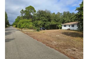 1652 LAKE AVENUE, LEHIGH ACRES, FL 33972 - MLS#MFRS5142996